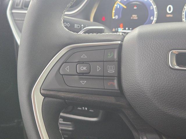 new 2025 Jeep Grand Cherokee car, priced at $42,230