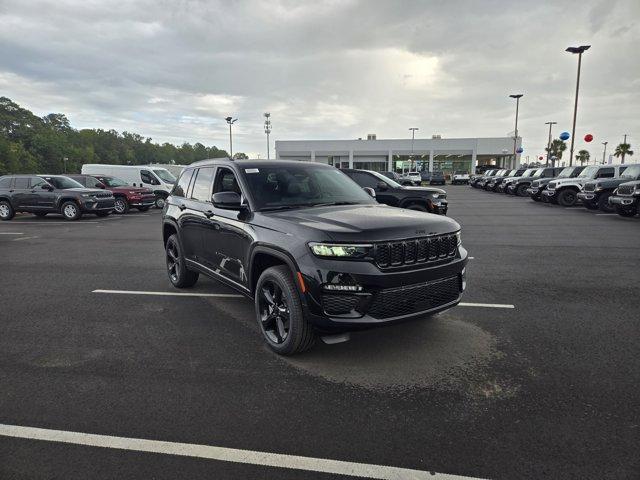 new 2025 Jeep Grand Cherokee car, priced at $42,230