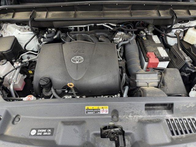 used 2022 Toyota Highlander car, priced at $39,990