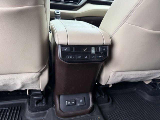 used 2022 Toyota Highlander car, priced at $39,990