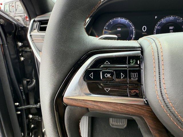 new 2025 Jeep Grand Cherokee car, priced at $59,083