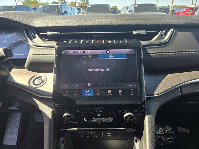 new 2025 Jeep Grand Cherokee L car, priced at $48,086