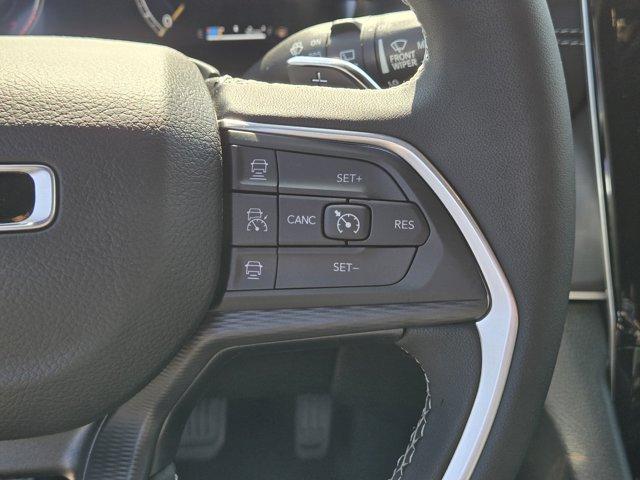 new 2025 Jeep Grand Cherokee car, priced at $34,384