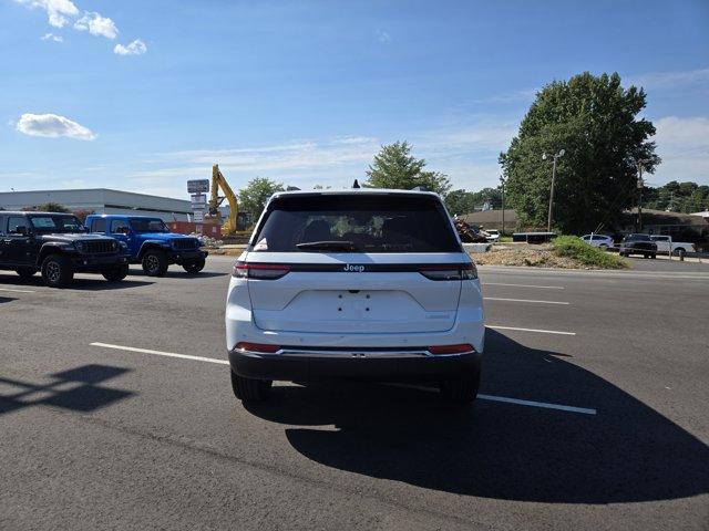 new 2025 Jeep Grand Cherokee car, priced at $34,384