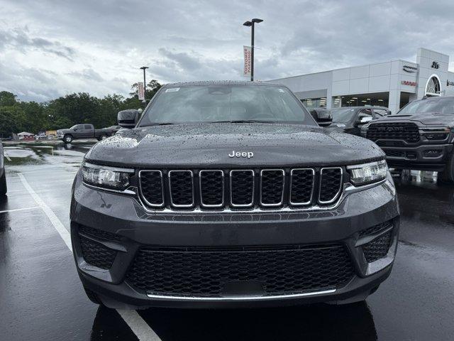 new 2025 Jeep Grand Cherokee car, priced at $37,715