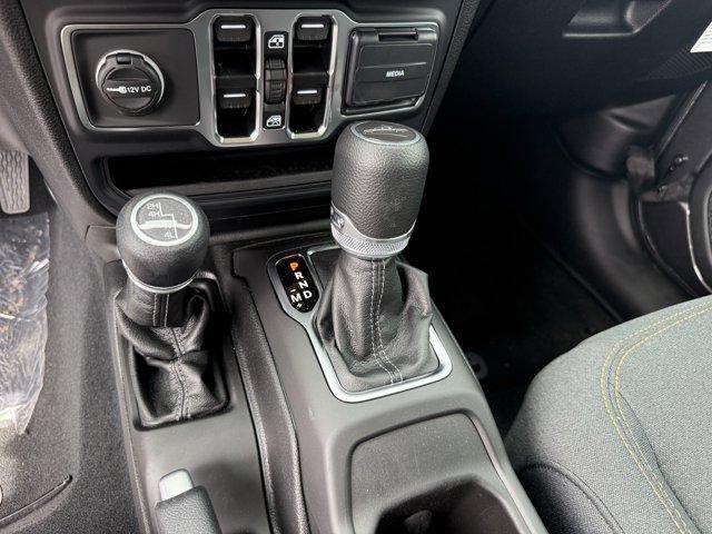 new 2025 Jeep Gladiator car, priced at $40,320