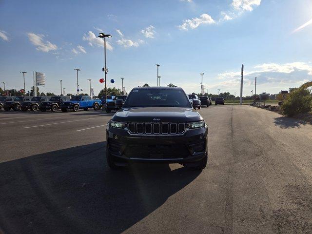 new 2025 Jeep Grand Cherokee car, priced at $34,024
