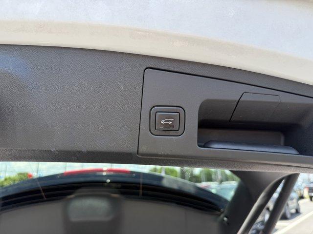 used 2022 Cadillac XT4 car, priced at $25,990