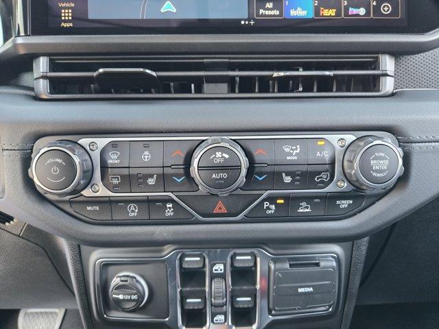 new 2025 Jeep Gladiator car, priced at $54,395