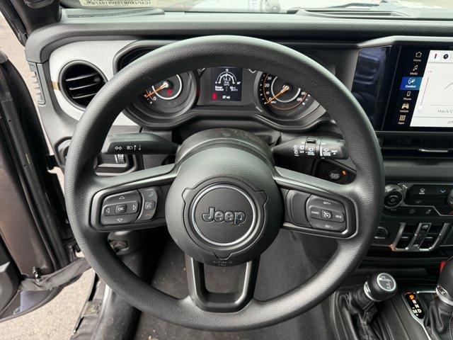 new 2025 Jeep Wrangler car, priced at $40,817