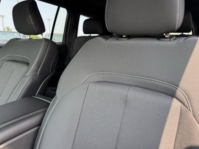 new 2025 Jeep Grand Cherokee car, priced at $42,170