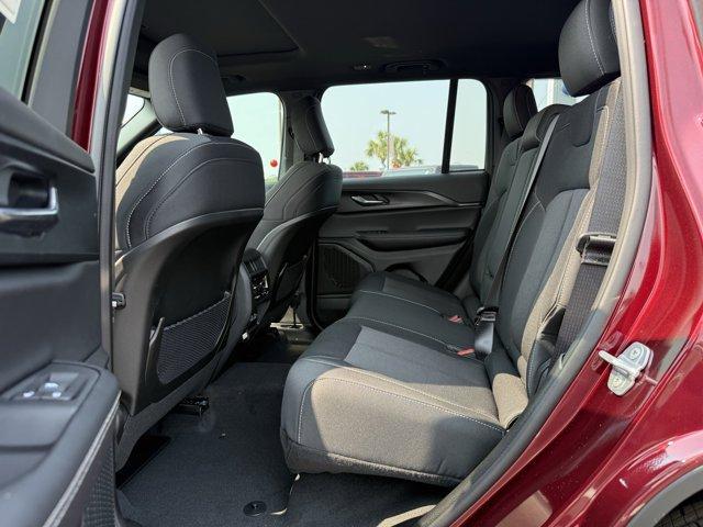 new 2025 Jeep Grand Cherokee car, priced at $42,170