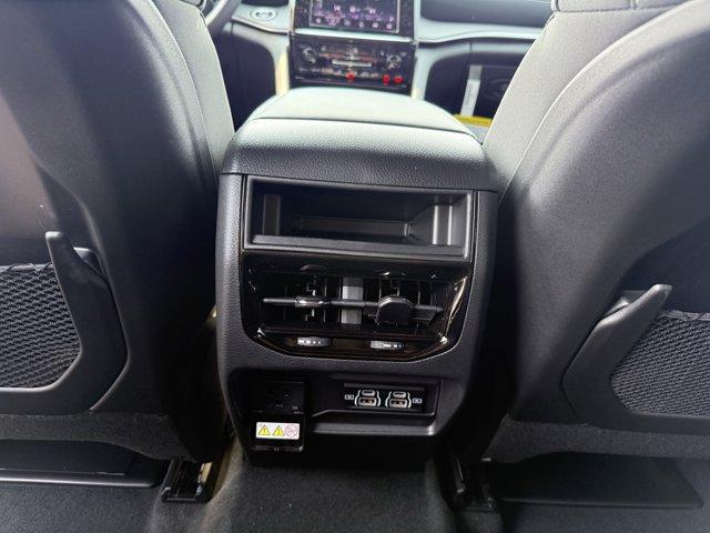 new 2025 Jeep Grand Cherokee car, priced at $42,170