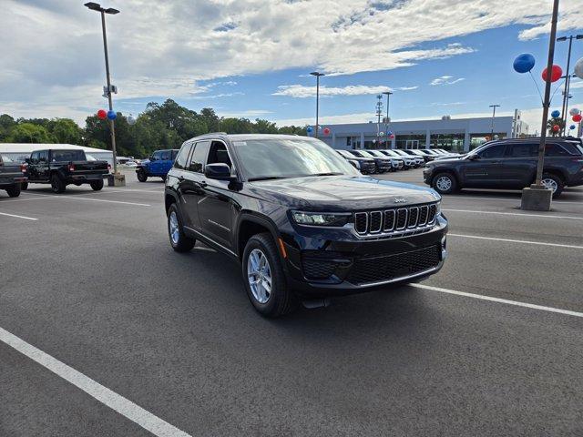 new 2025 Jeep Grand Cherokee car, priced at $39,172