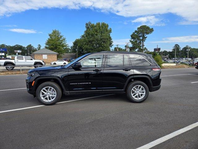 new 2025 Jeep Grand Cherokee car, priced at $39,172