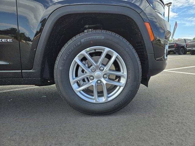 new 2025 Jeep Grand Cherokee car, priced at $39,172