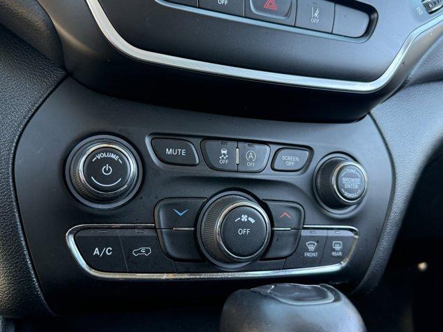 used 2021 Jeep Cherokee car, priced at $18,990