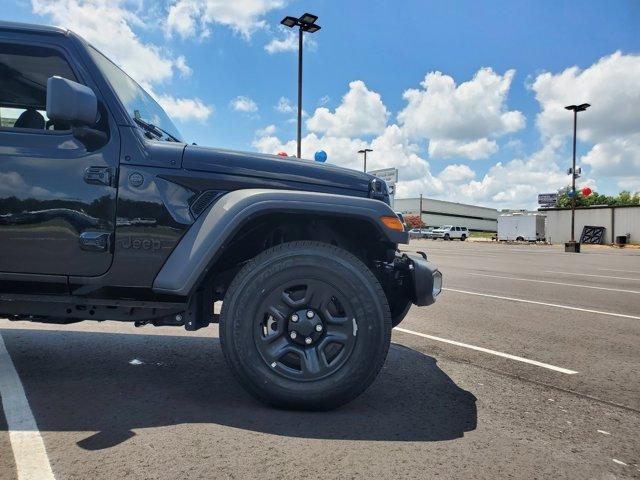 new 2025 Jeep Gladiator car, priced at $42,285