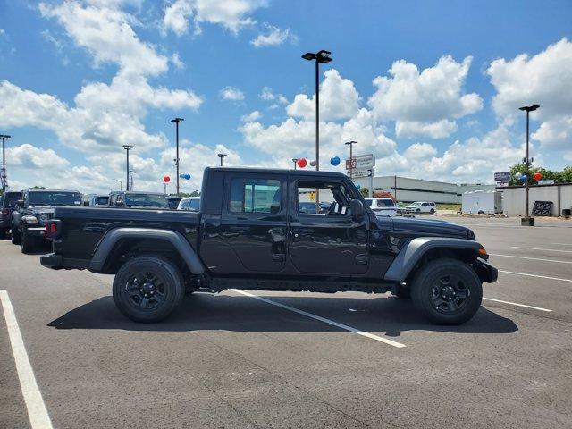 new 2025 Jeep Gladiator car, priced at $42,285