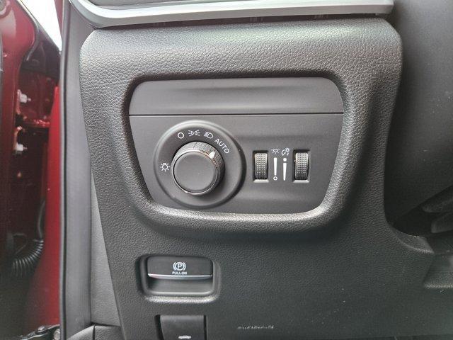 new 2025 Jeep Grand Cherokee L car, priced at $41,194