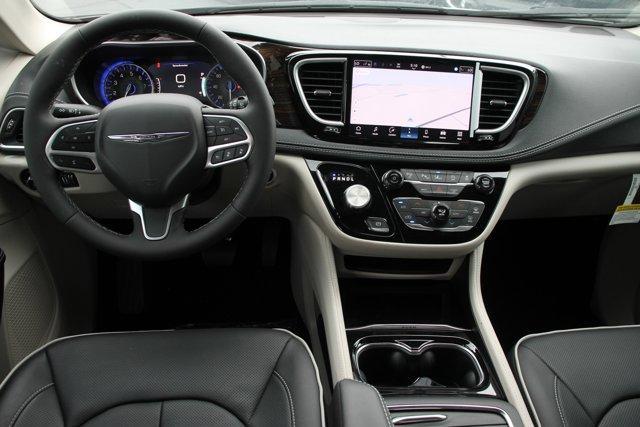 new 2024 Chrysler Pacifica car, priced at $48,959