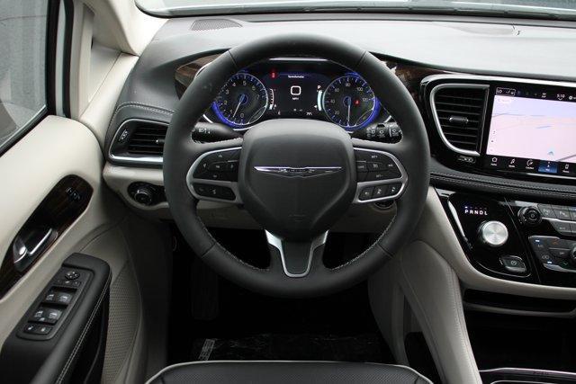 new 2024 Chrysler Pacifica car, priced at $48,959