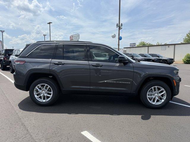 new 2025 Jeep Grand Cherokee car, priced at $42,170