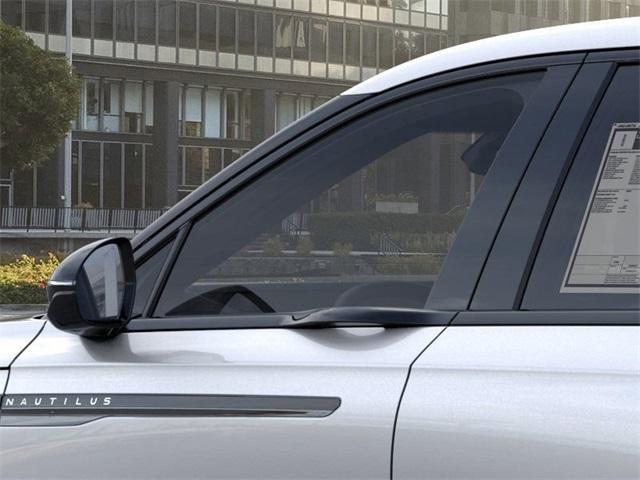 new 2025 Lincoln Nautilus car