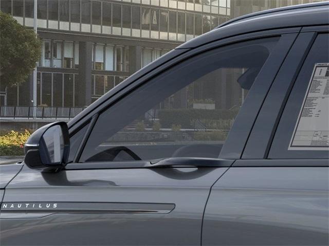 new 2025 Lincoln Nautilus car