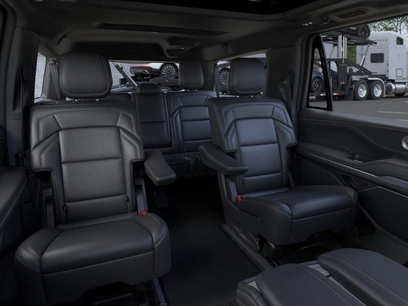 new 2025 Lincoln Navigator L car, priced at $109,015