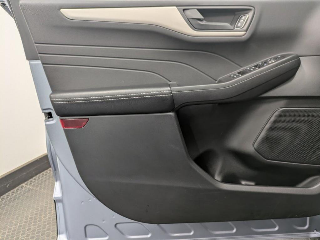 used 2022 Ford Escape car, priced at $21,900