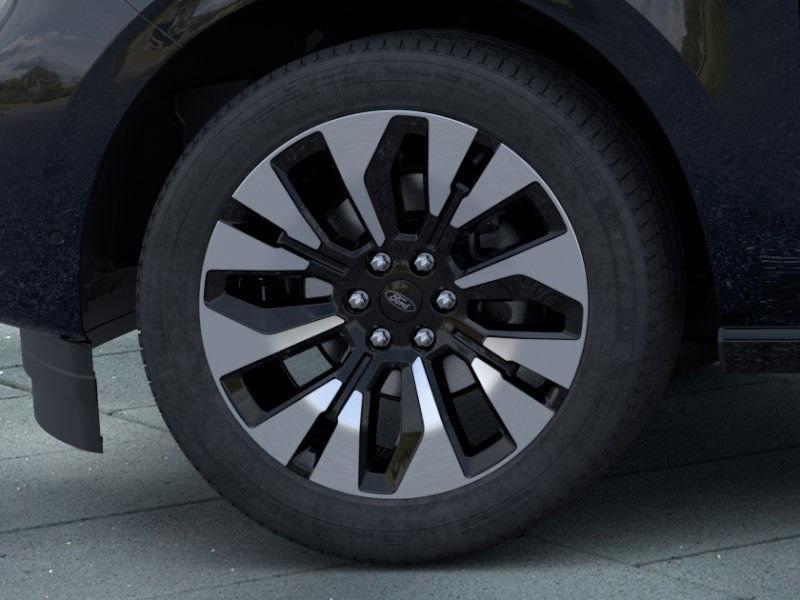 new 2025 Ford Expedition car, priced at $88,945