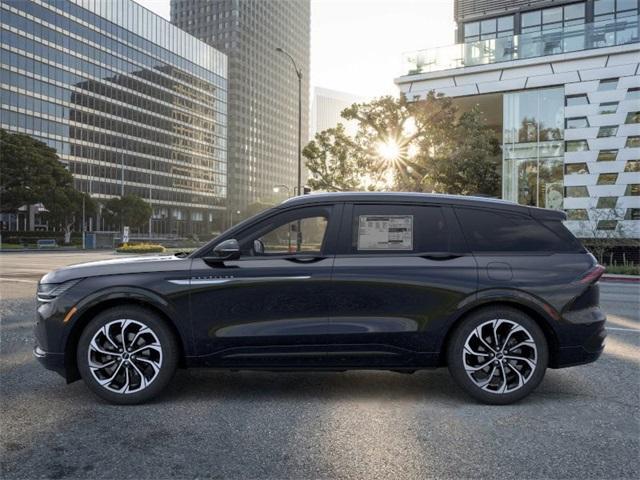 new 2025 Lincoln Nautilus car, priced at $65,160