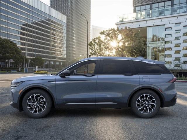 new 2025 Lincoln Nautilus car, priced at $61,020