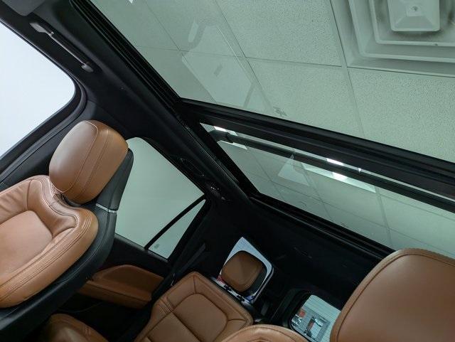 used 2021 Lincoln Navigator car, priced at $46,900