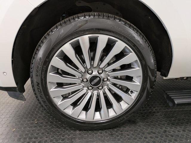 used 2021 Lincoln Navigator car, priced at $46,900