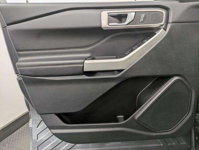 used 2022 Ford Explorer car, priced at $30,900