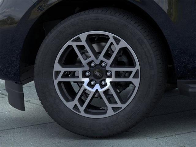new 2025 Ford Expedition car, priced at $72,140