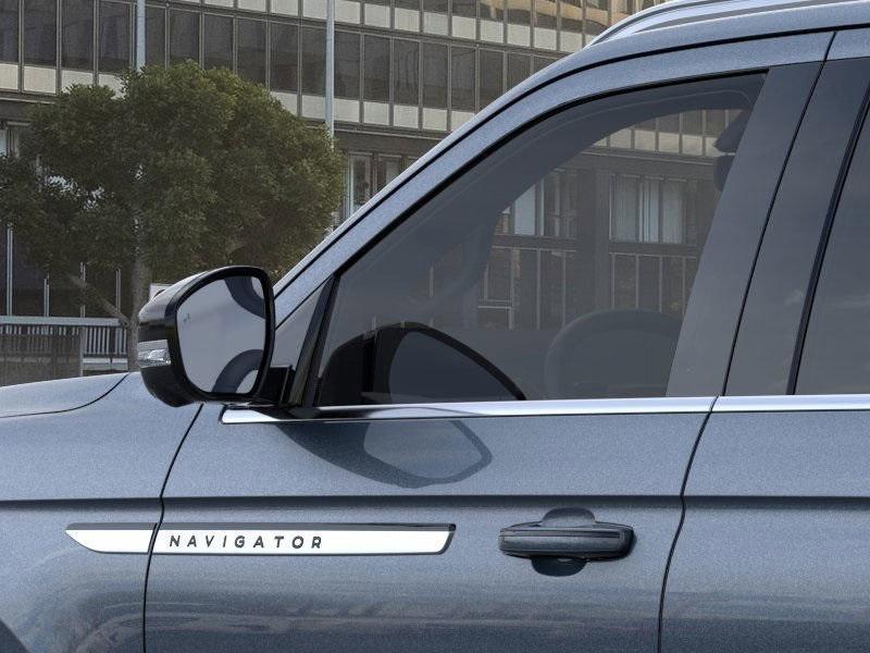 new 2025 Lincoln Navigator car