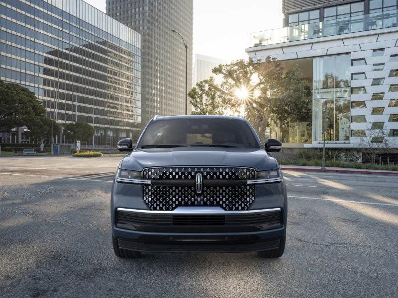 new 2025 Lincoln Navigator car