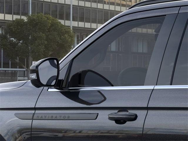 new 2025 Lincoln Navigator car, priced at $108,555