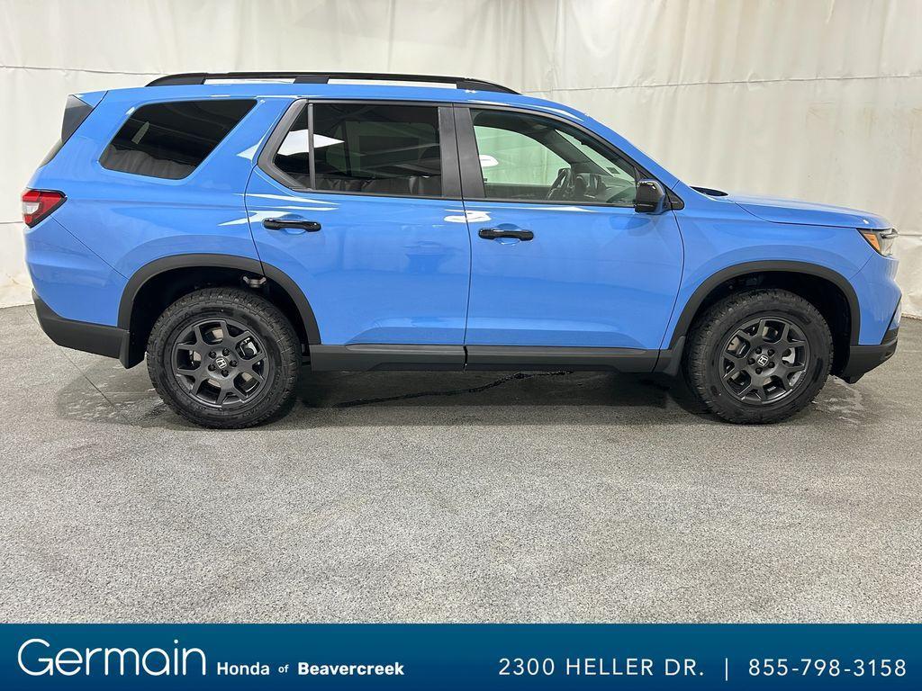 new 2025 Honda Pilot car, priced at $48,714