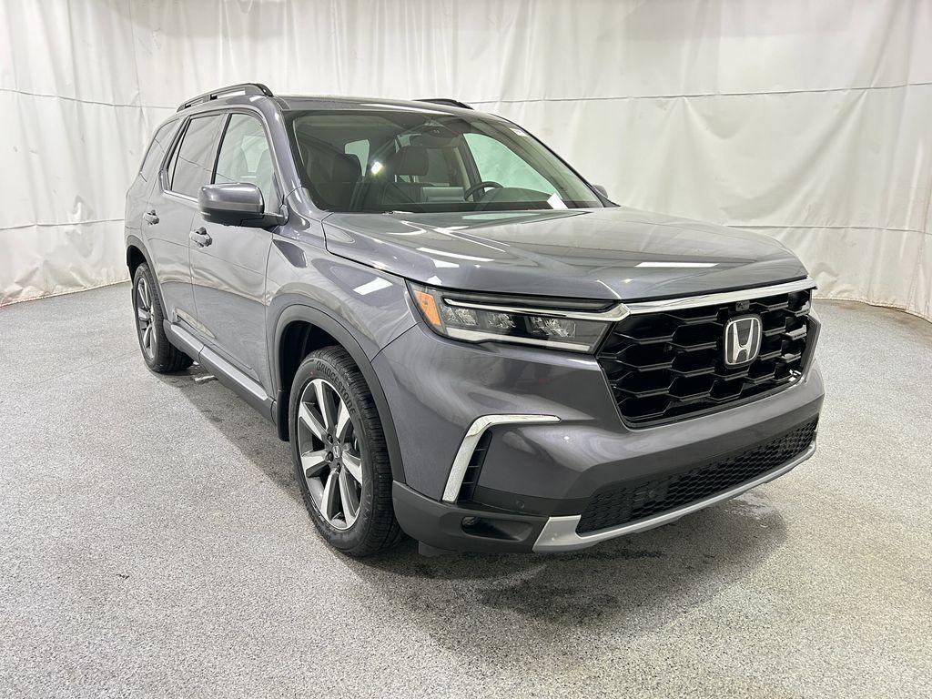 new 2025 Honda Pilot car, priced at $51,270