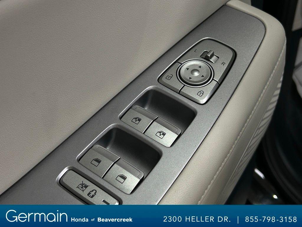 used 2024 Hyundai Palisade car, priced at $38,389