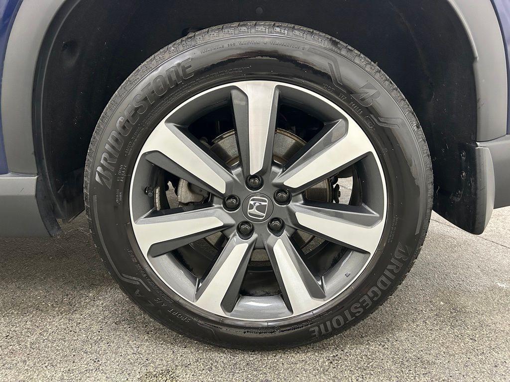 used 2023 Honda Pilot car, priced at $43,996