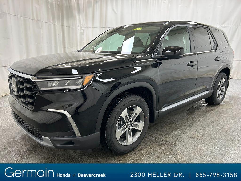 new 2025 Honda Pilot car, priced at $45,315