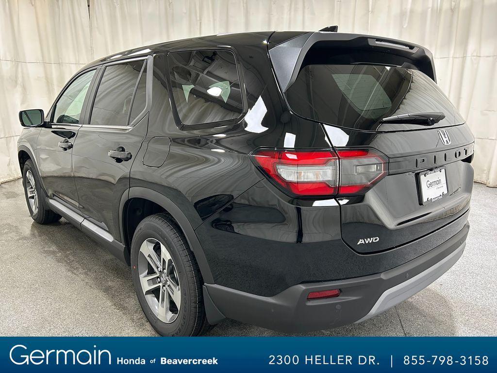 new 2025 Honda Pilot car, priced at $45,315