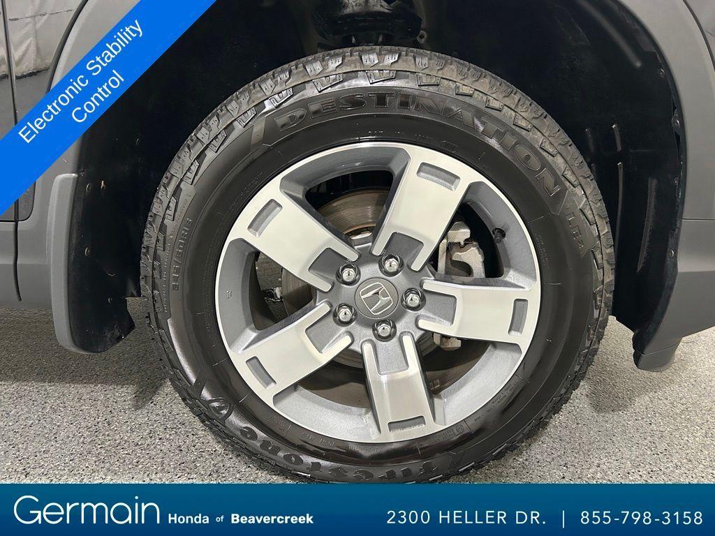 used 2025 Honda Ridgeline car, priced at $38,995