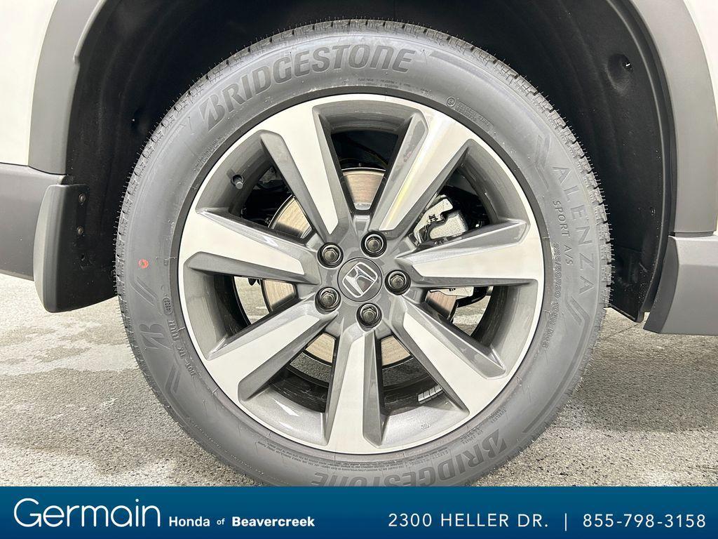 new 2025 Honda Pilot car, priced at $51,104