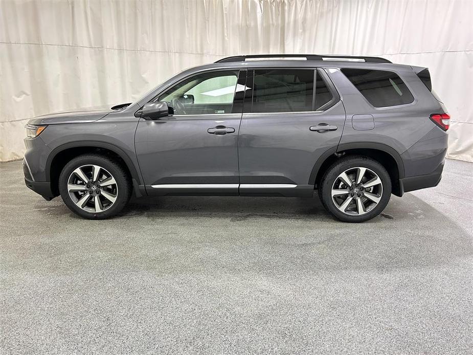 new 2025 Honda Pilot car, priced at $50,272